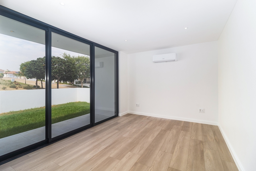 5 Bedroom Property for Sale in Mount Royal Golf Estate Western Cape